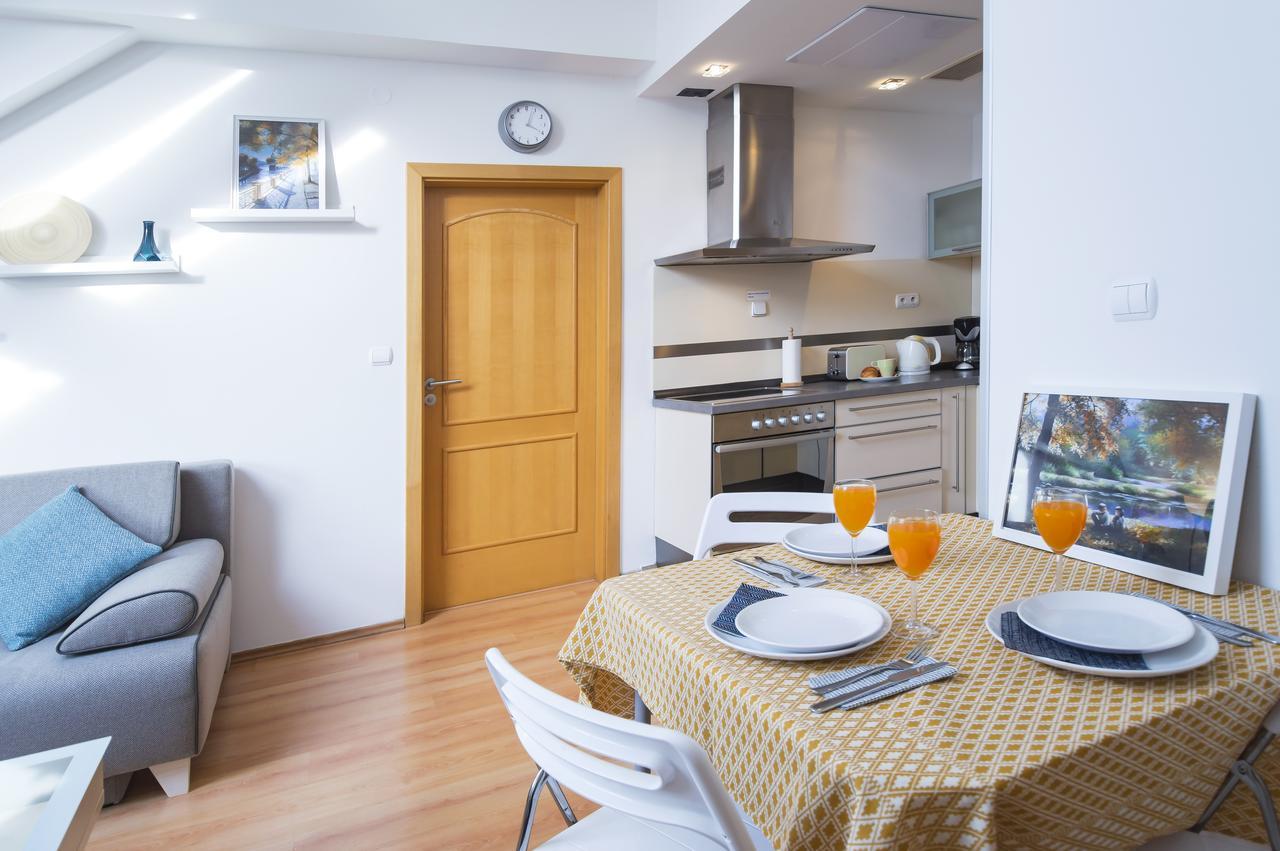 Modern Opatovicka Apartamento