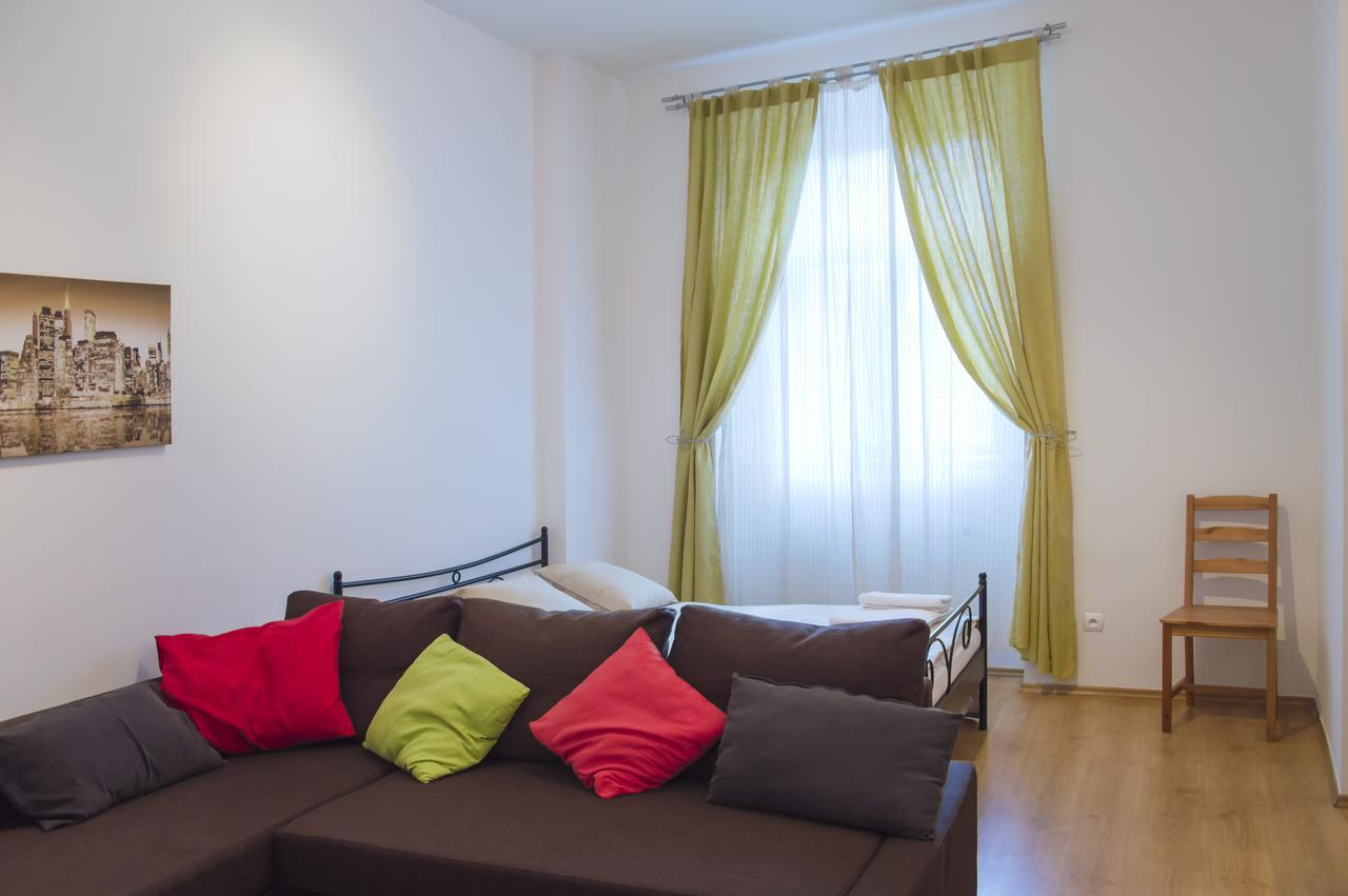 Modern Opatovicka Appartement *